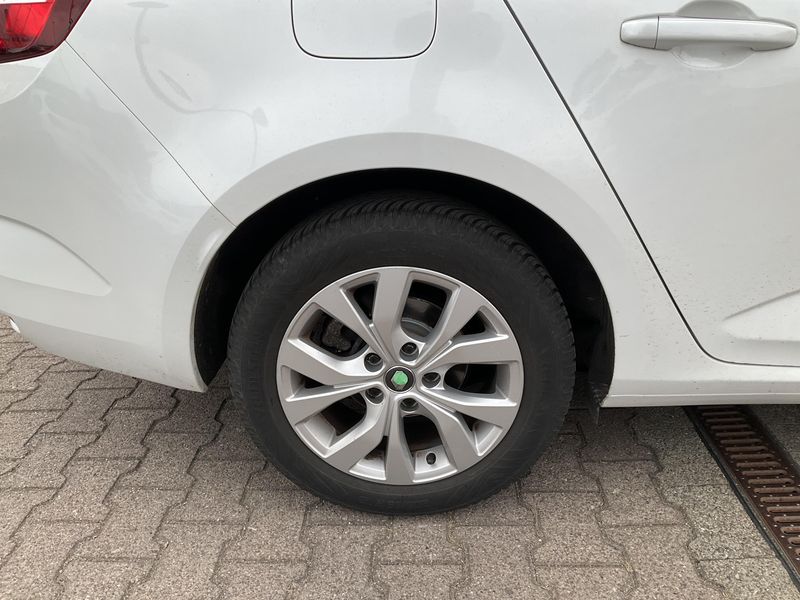 Renault Megane 1.3 TCe Limited 2019 – снимка 9