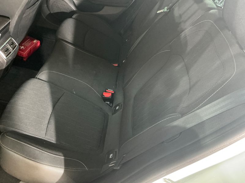 Renault Megane 1.3 TCe Limited 2019 – снимка 33