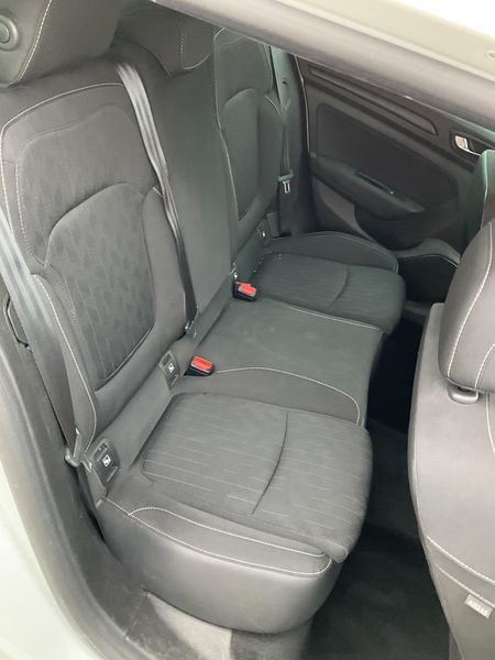 Renault Megane 1.3 TCe Limited 2019 – снимка 19