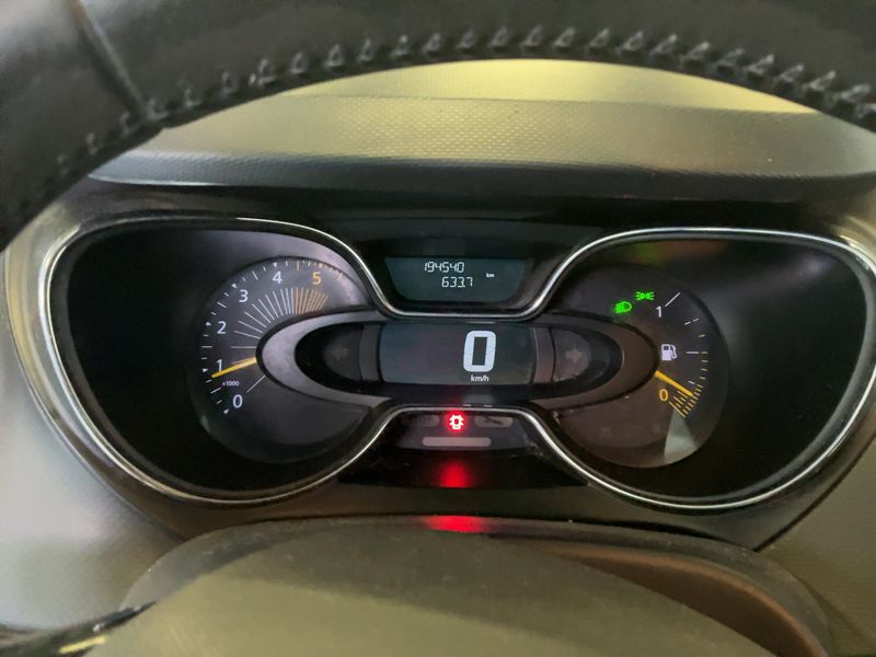Renault Captur 1.5 dCi Energy Intens 2016 – снимка 18