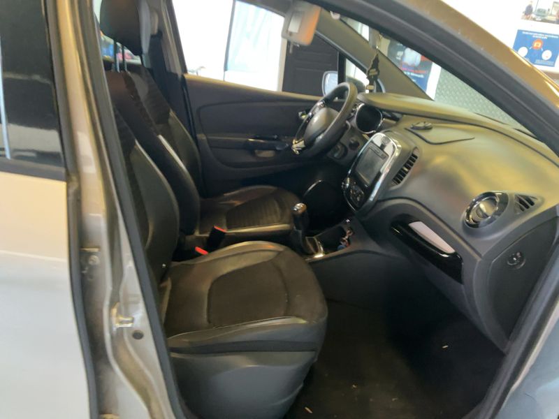 Renault Captur 1.5 dCi Energy Intens 2016 – снимка 16