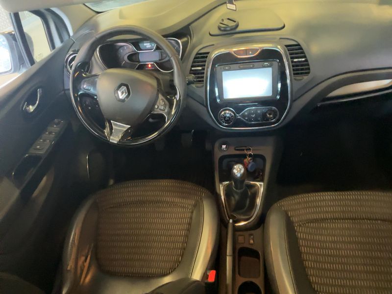 Renault Captur 1.5 dCi Energy Intens 2016 – снимка 17
