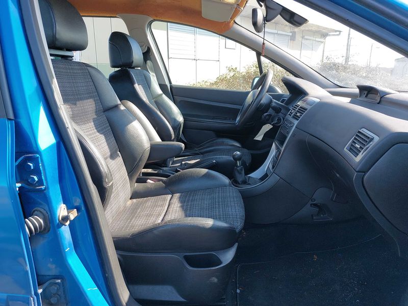 Peugeot 307 2.0 HDi XSI 2003 – снимка 9