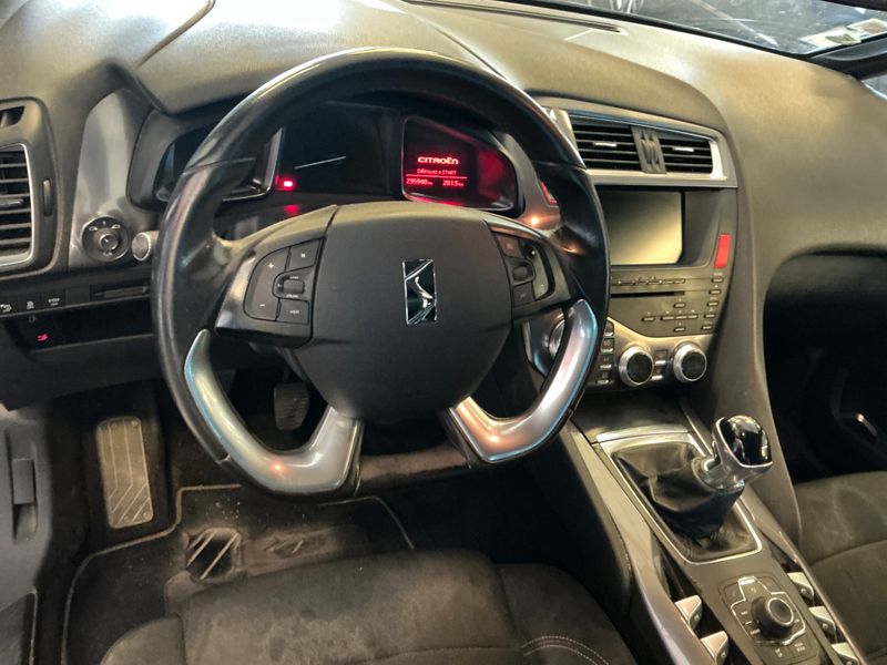 Citroen DS5 1.6 Blue-HDi SoChic 2014 – снимка на щета 38