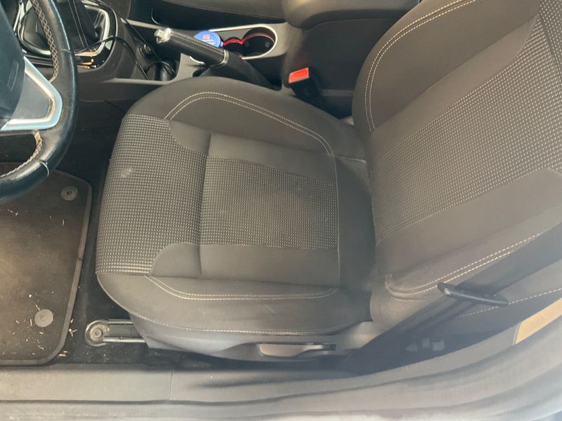 Ford Fiesta 1.5 TDCi Titanium 2017 – снимка 22