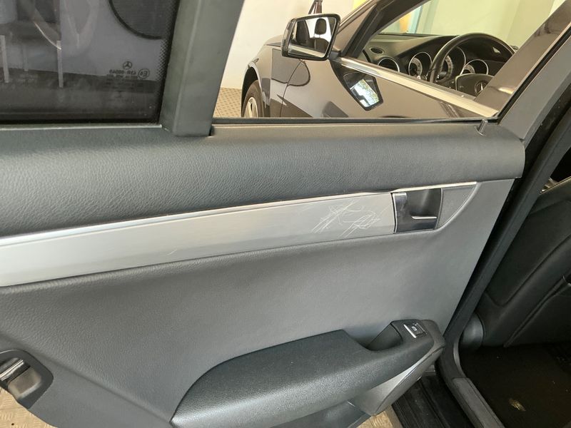 Mercedes-Benz C-Klasse C 180 CGI T BlueEfficiency Avantgarde 2014 – снимка 29