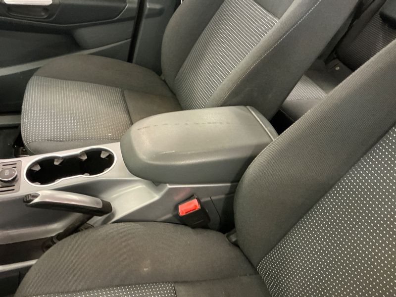 Ford C-Max 1.6 TDCi Trend 2015 – снимка на щета