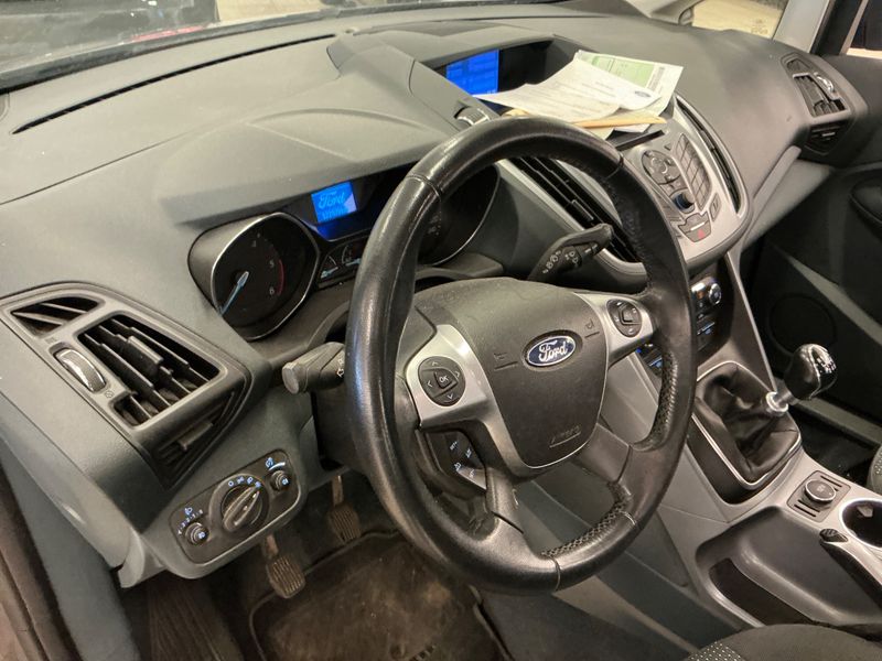 Ford C-Max 1.6 TDCi Trend 2015 – снимка на щета