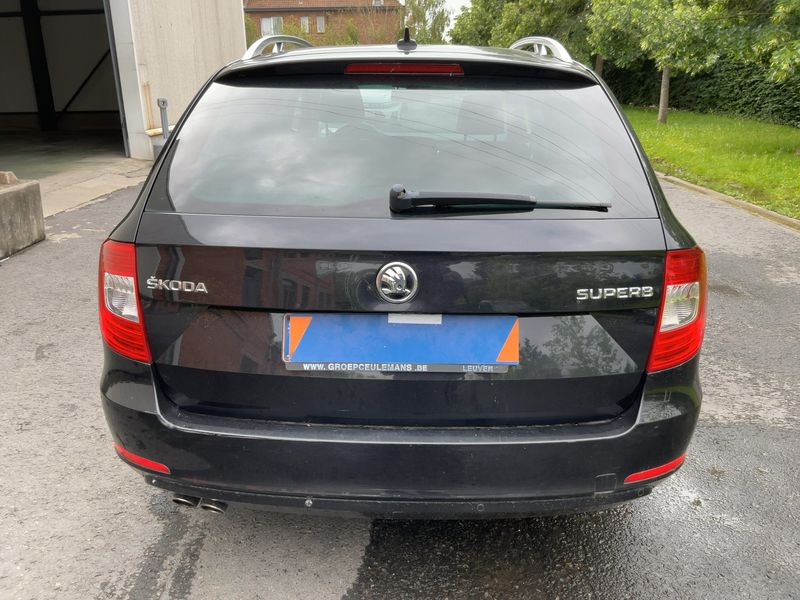 Skoda Superb 2.0 TDI Elegance 2015 – снимка 7