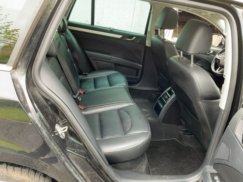 Skoda Superb 2.0 TDI Elegance 2015 – снимка 20