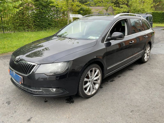 Skoda Superb 2.0 TDI Elegance 2015 – снимка 1