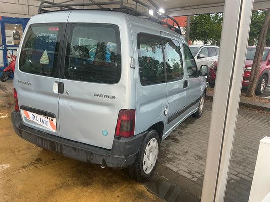 Peugeot Partner 1.9 Diesel Presence 2003 – снимка 2