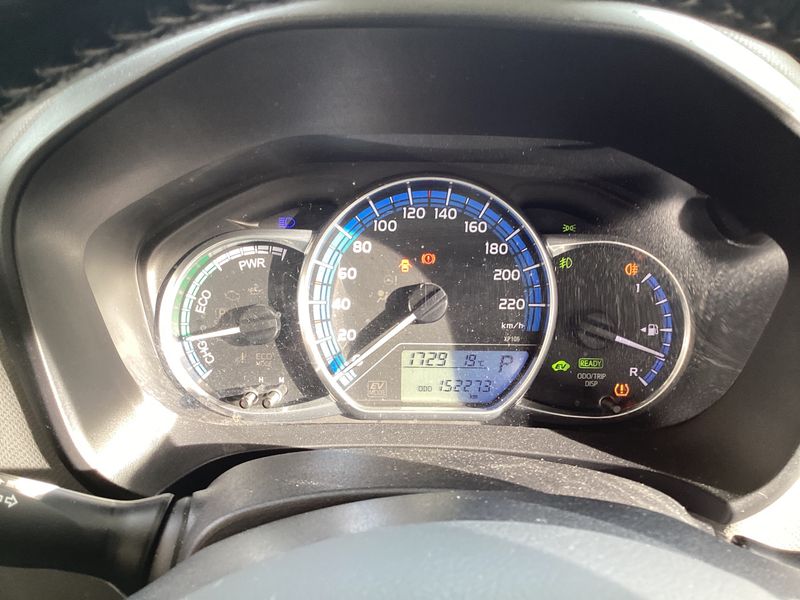Toyota Yaris 1.5 Hybrid 2016 – снимка 18