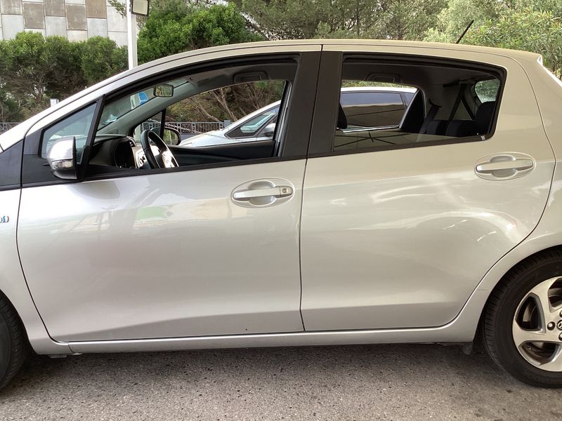 Toyota Yaris 1.5 Hybrid 2016 – снимка 4