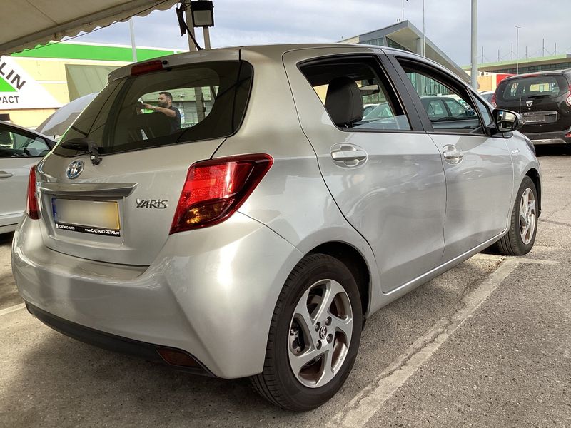 Toyota Yaris 1.5 Hybrid 2016 – снимка 8