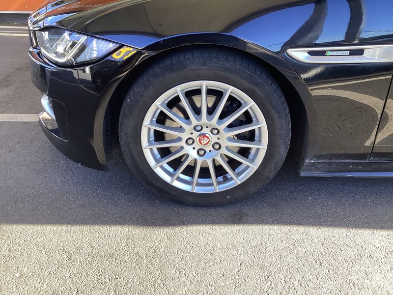 Jaguar XE 20d E-Performance R-Sport 2016 – снимка 3