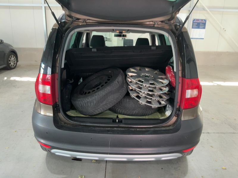 Skoda Yeti 1.2 TSI Ambition Plus Edition 2010 – снимка 16