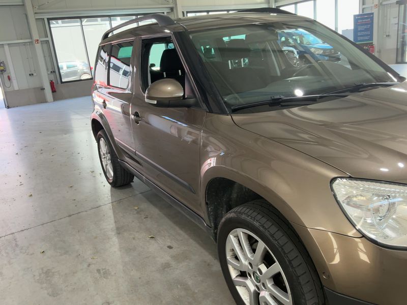 Skoda Yeti 1.2 TSI Ambition Plus Edition 2010 – снимка 12