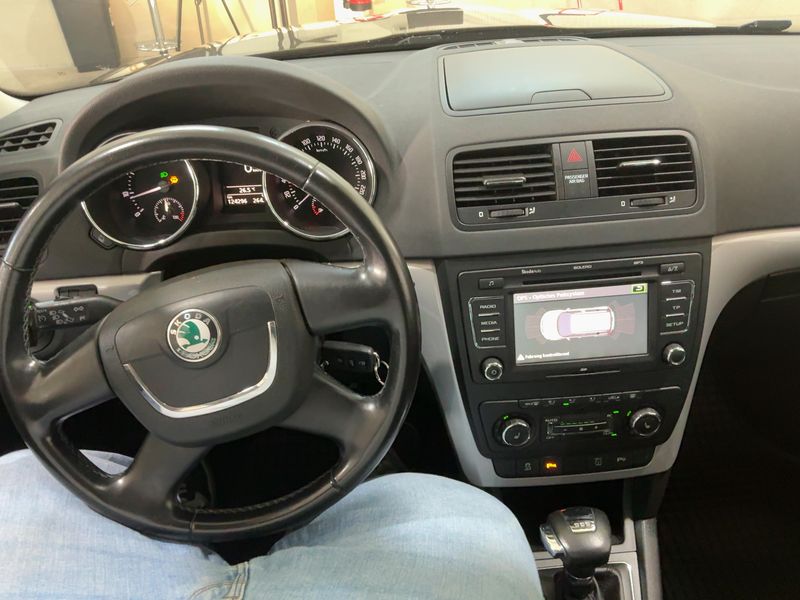 Skoda Yeti 1.2 TSI Ambition Plus Edition 2010 – снимка 18