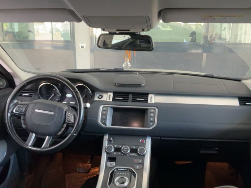Land Rover Evoque 2.0 Td4 SE 2018 – снимка 17
