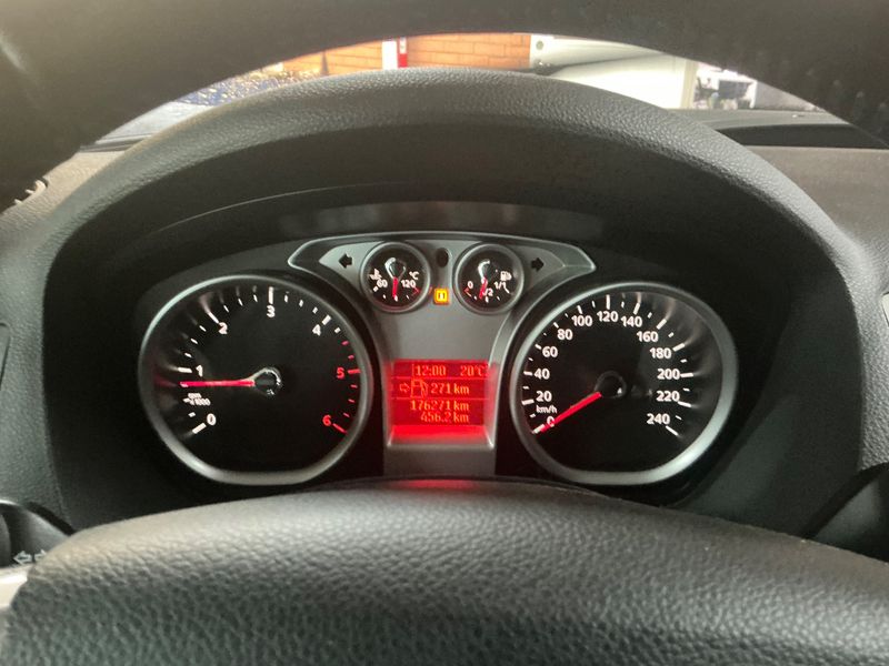 Ford Kuga 2.0 TDCi Titanium 2012 – снимка 19