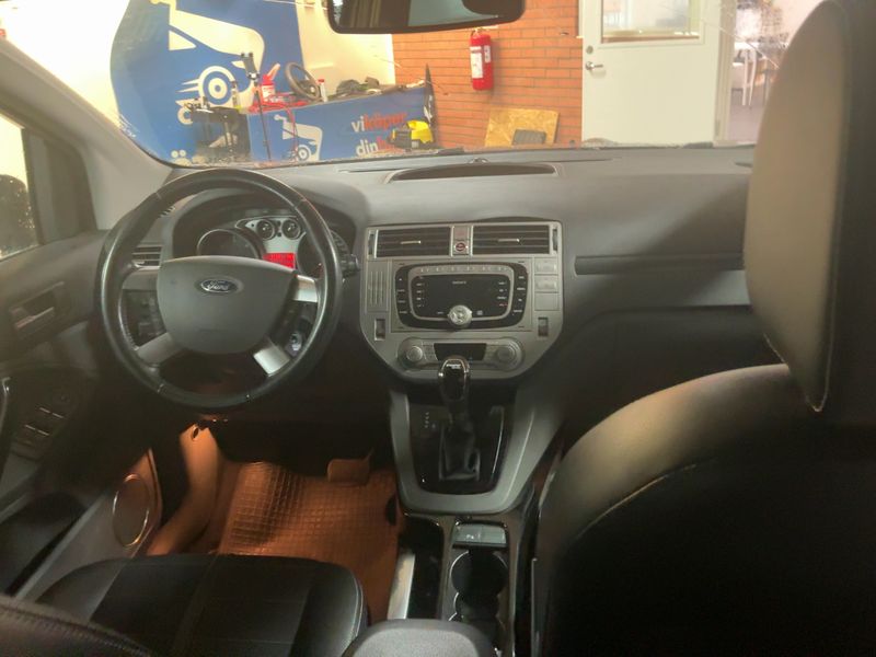 Ford Kuga 2.0 TDCi Titanium 2012 – снимка 18