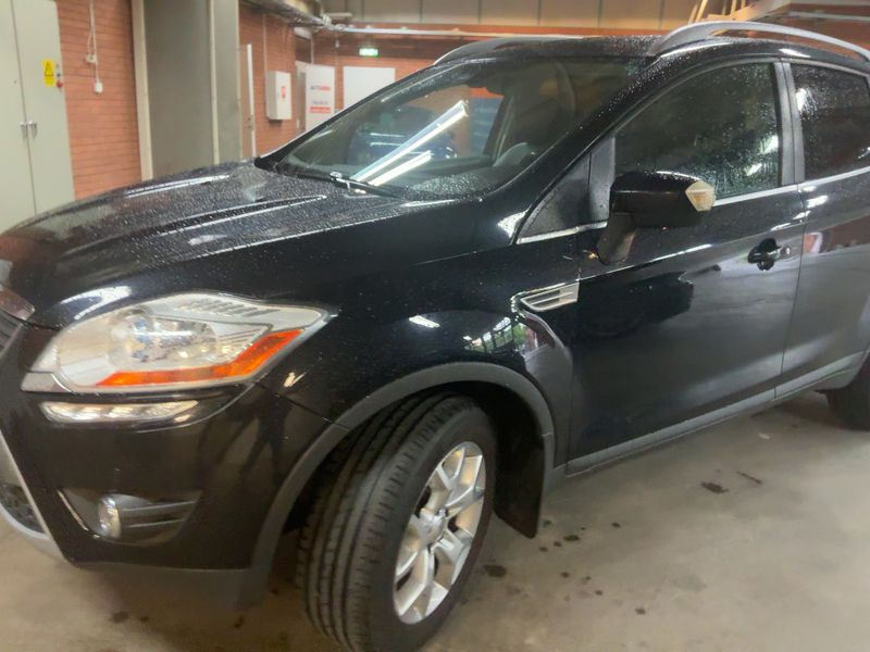 Ford Kuga 2.0 TDCi Titanium 2012 – снимка 2