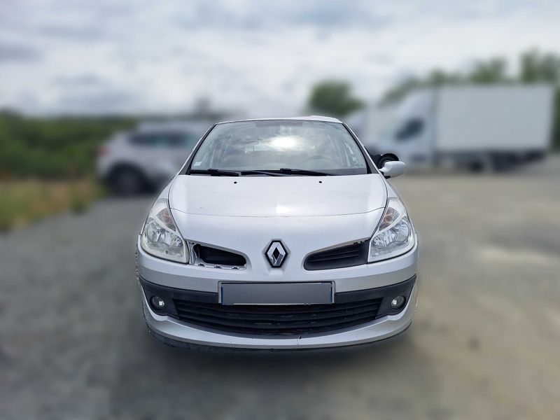 Renault Clio 1.5 dCi Dynamique 2009 – снимка 7