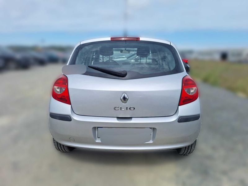 Renault Clio 1.5 dCi Dynamique 2009 – снимка 4
