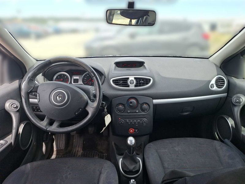 Renault Clio 1.5 dCi Dynamique 2009 – снимка 11