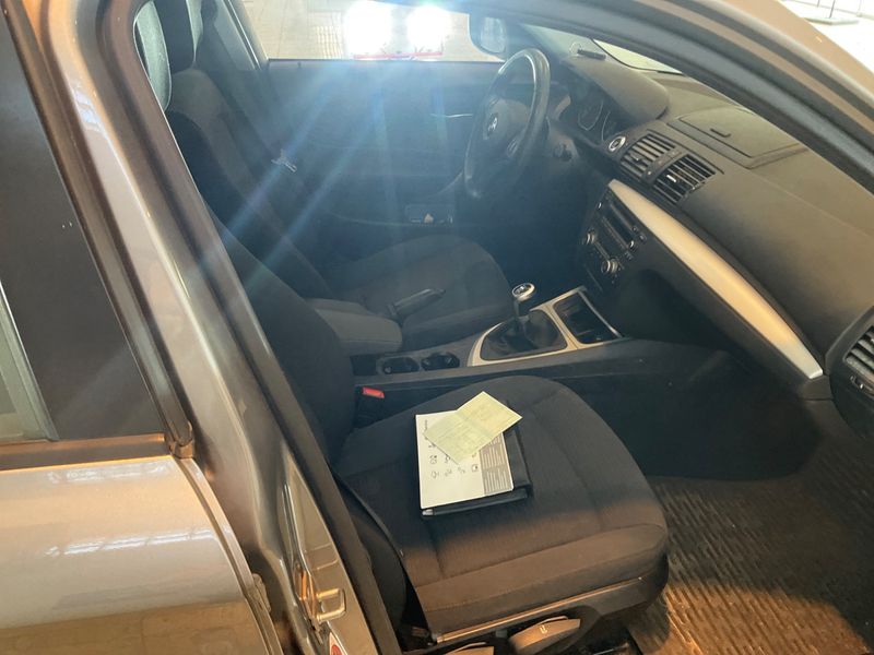 BMW 1er 116i 2010 – снимка 3