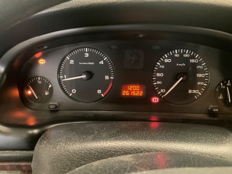 Peugeot 406 2.0 HDi Confort 2000 – снимка 4