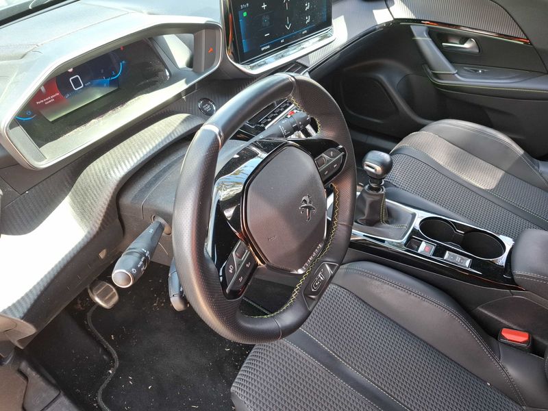 Peugeot 2008 1.2 PureTech GT 2021 – снимка 63
