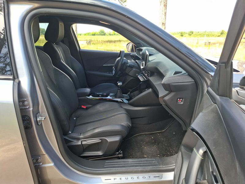 Peugeot 2008 1.2 PureTech GT 2021 – снимка 10