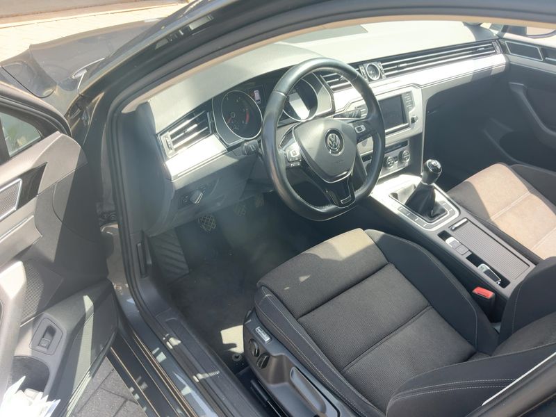 Volkswagen Passat 2.0 TDI Comfortline BlueMotion Tech 2016 – снимка 17