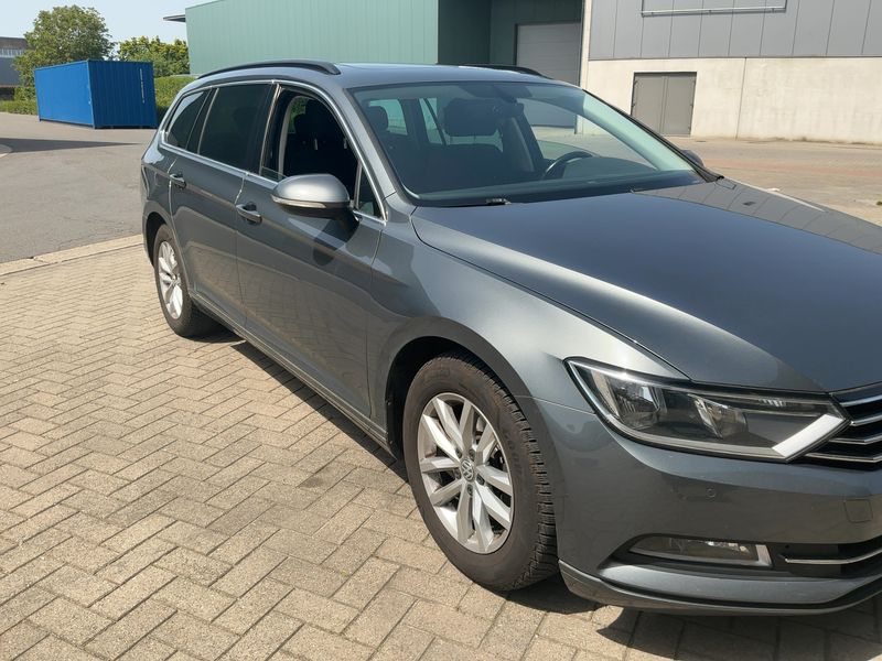 Volkswagen Passat 2.0 TDI Comfortline BlueMotion Tech 2016 – снимка 12