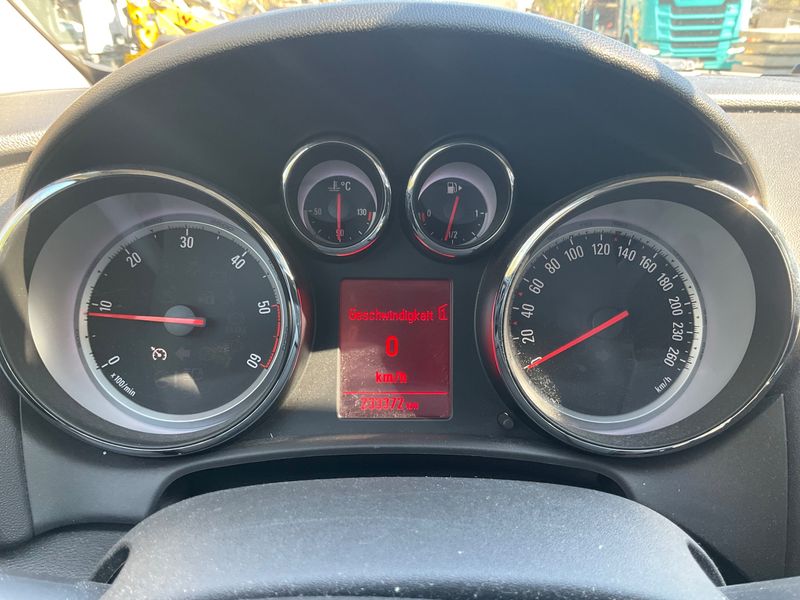 Opel Astra 1.7 CDTI Selection 2012 – снимка 4