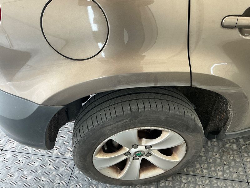 Skoda Yeti 1.6 TDI GreenLine 2013 – снимка 22