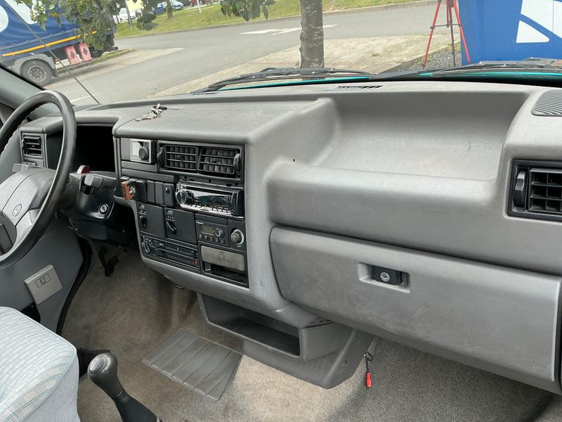 Volkswagen T4 California 2.4 Diesel Aufstelldach 1991 – снимка 41