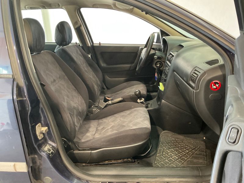 Opel Astra 1.2 Comfort 2001 – снимка 3
