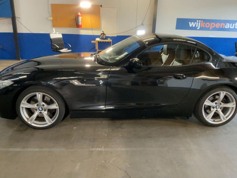 BMW Z4 sDrive 30i 2011 – снимка 4