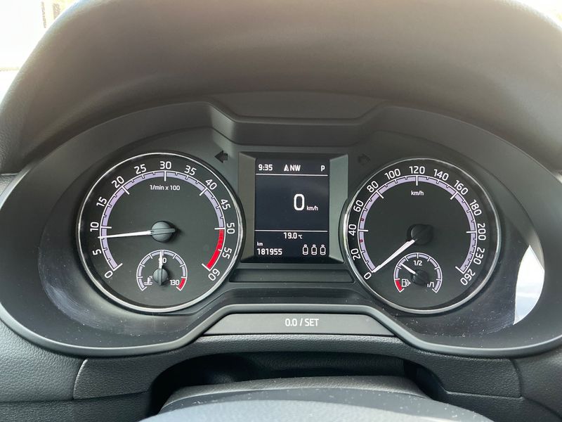Skoda Octavia 2.0 TDI Clever 2018 – снимка 19