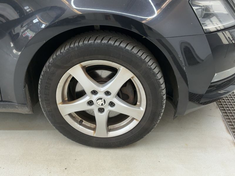 Skoda Octavia 2.0 TDI Clever 2018 – снимка 11