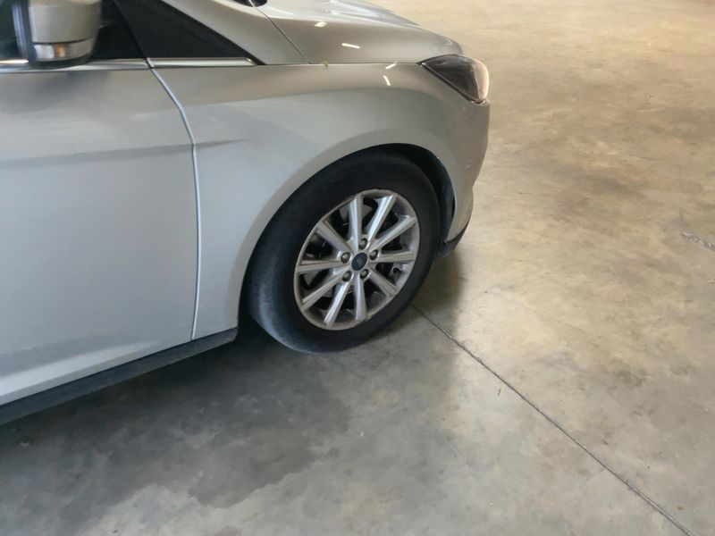 Ford Focus 2.0 TDCi Titanium 2015 – снимка 11