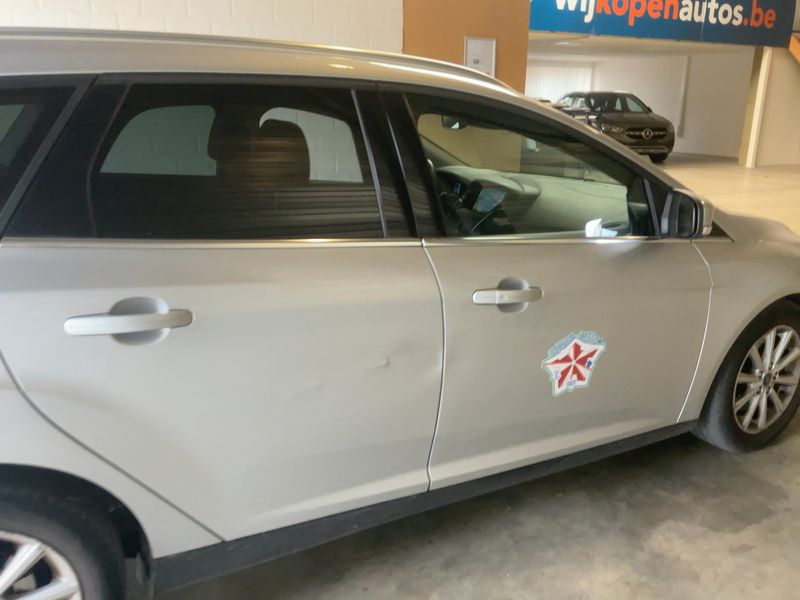 Ford Focus 2.0 TDCi Titanium 2015 – снимка 10