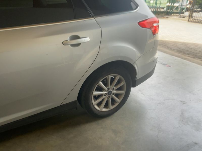 Ford Focus 2.0 TDCi Titanium 2015 – снимка 5