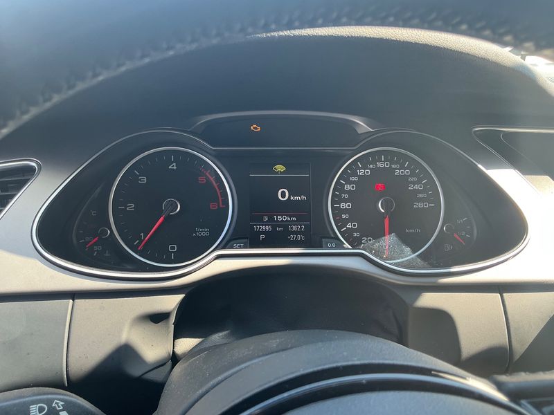 Audi A4 2.0 TDI Ambition 2015 – снимка 13