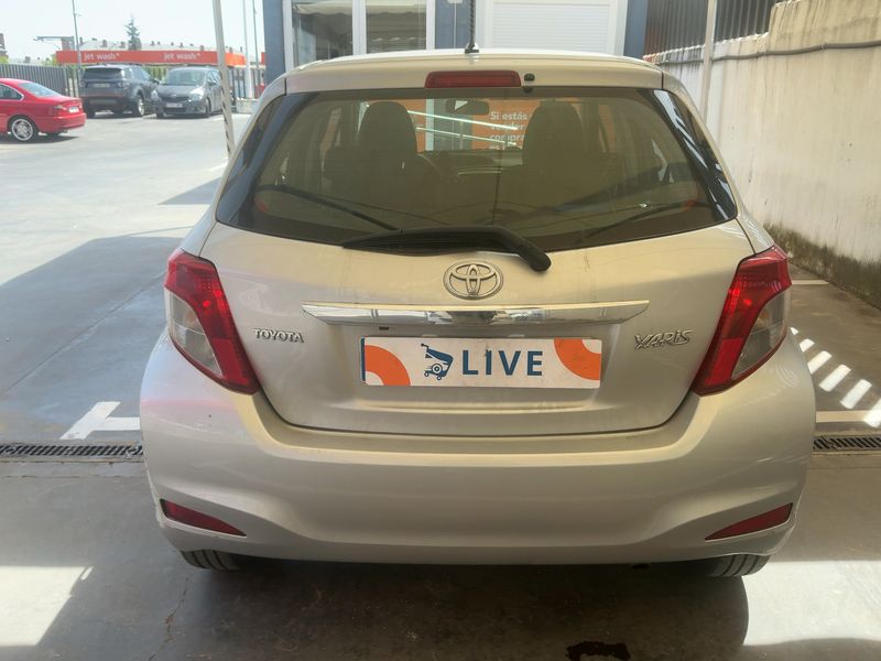 Toyota Yaris 1.33 Dual VVT-i Club 2013 – снимка 7