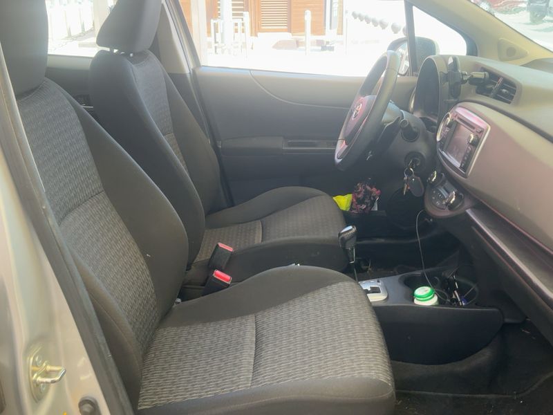 Toyota Yaris 1.33 Dual VVT-i Club 2013 – снимка 16