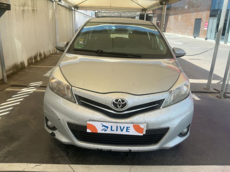 Toyota Yaris 1.33 Dual VVT-i Club 2013 – снимка 14